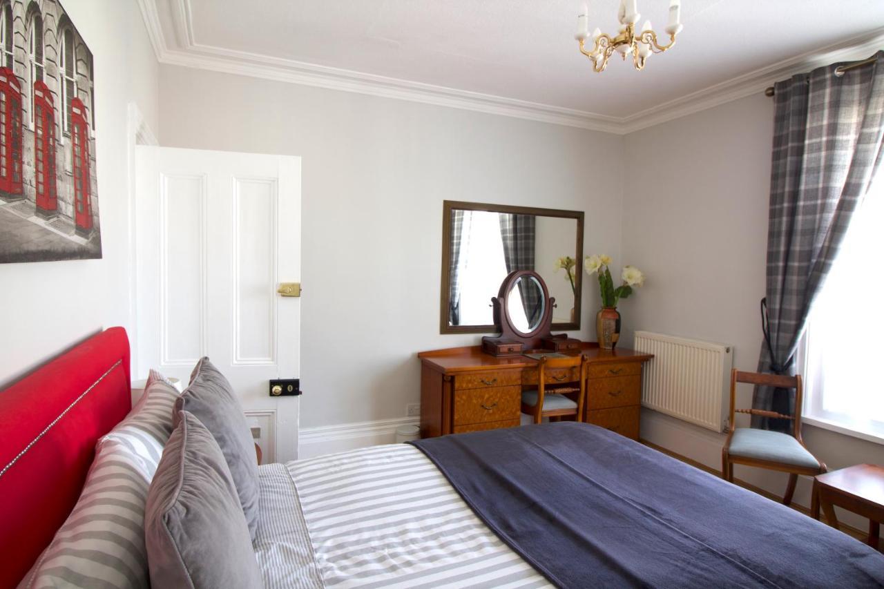 Villa Thirty Barons à Southsea Extérieur photo